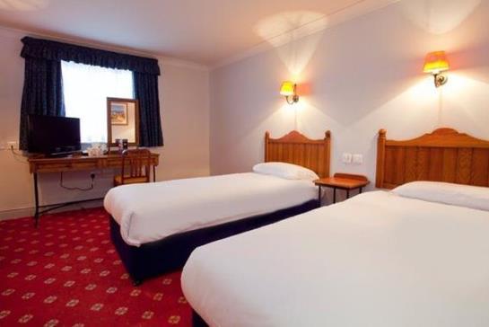 Отель Travelodge Bournemouth Cooper Dean