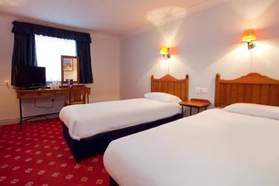 Отель Travelodge Bournemouth Cooper Dean