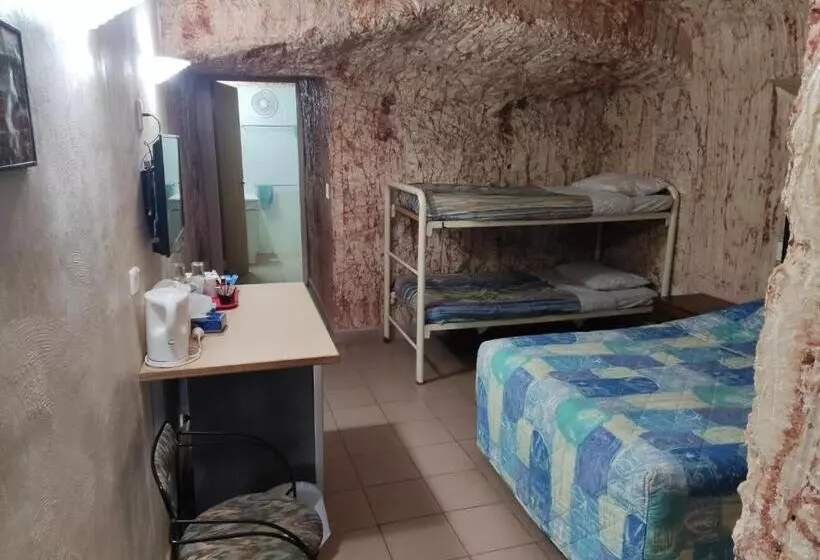 Radeka Downunder Underground Motel