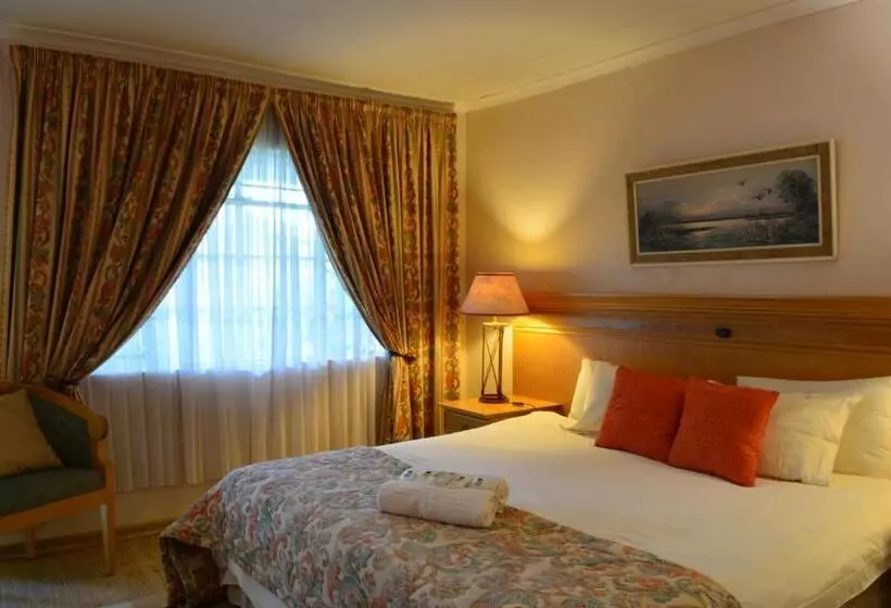 Shamrock Arms Guest Lodge