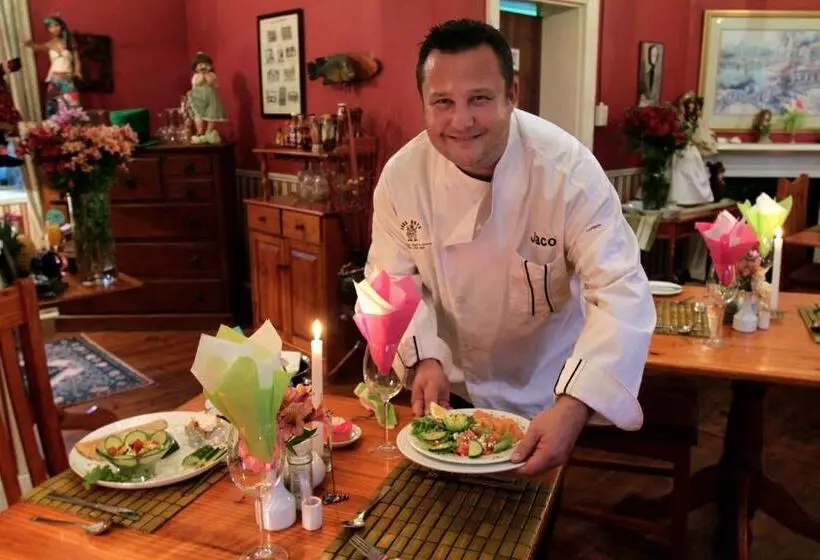 Shamrock Arms Guest Lodge