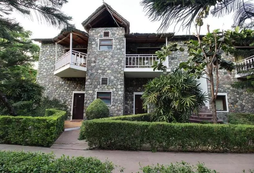 Wood Castle Spa & Resort