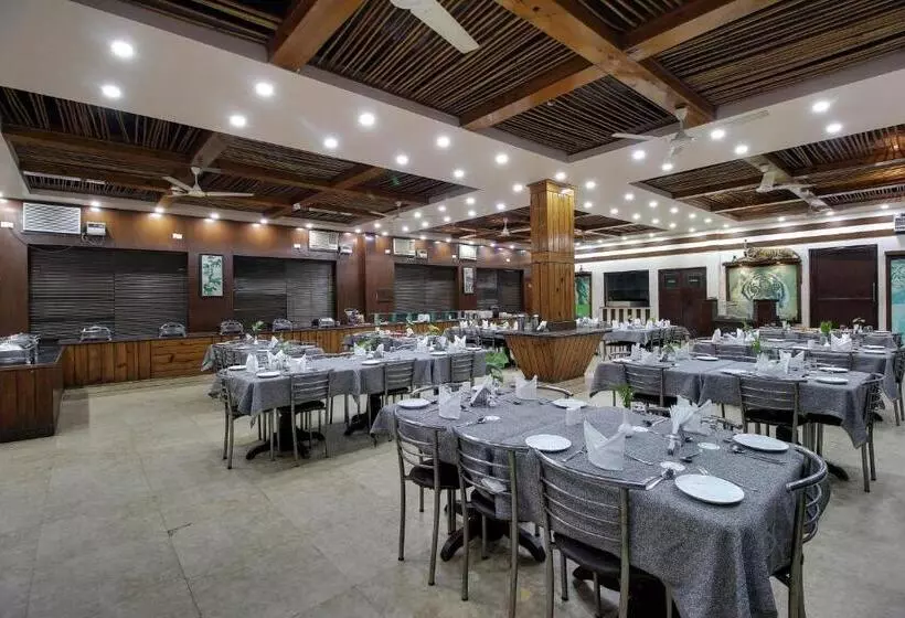 Wood Castle Spa & Resort