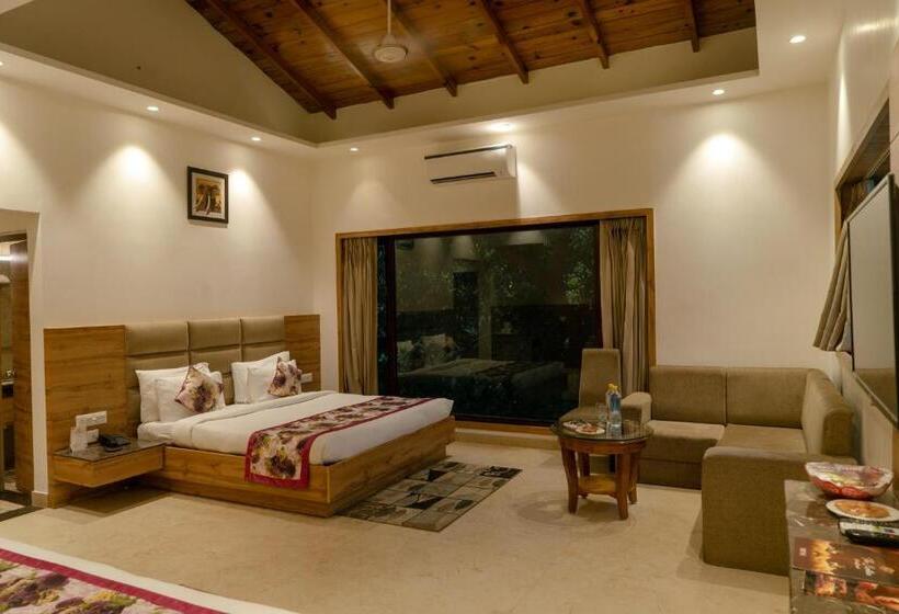 Wood Castle Spa & Resort