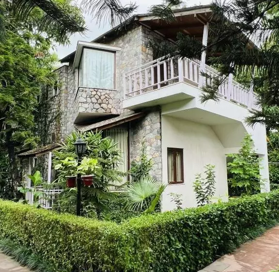 Wood Castle Spa & Resort