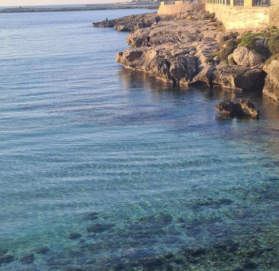 住宿加早餐  Home 105 Salento