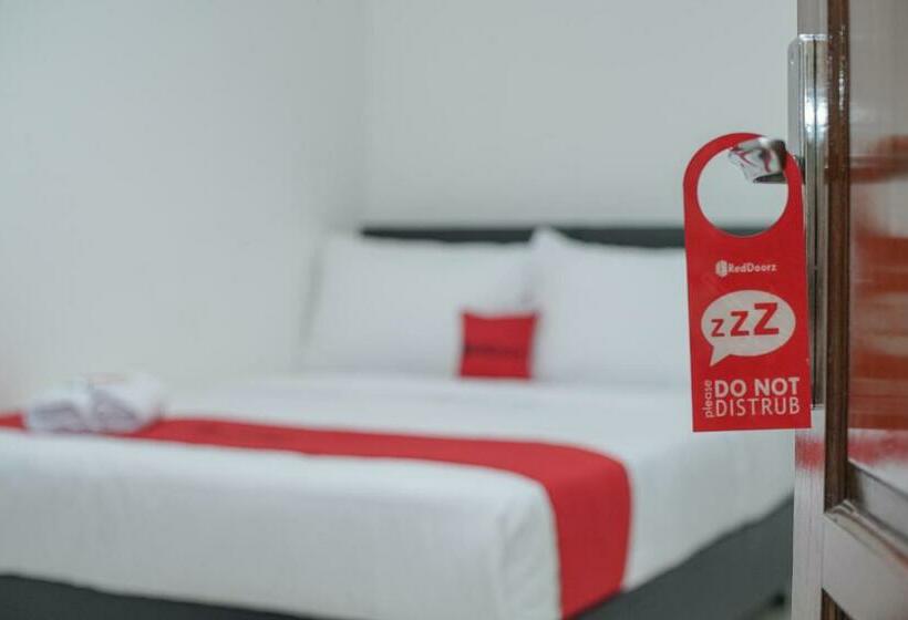 호텔 Reddoorz Near Rs Patria Ikkt