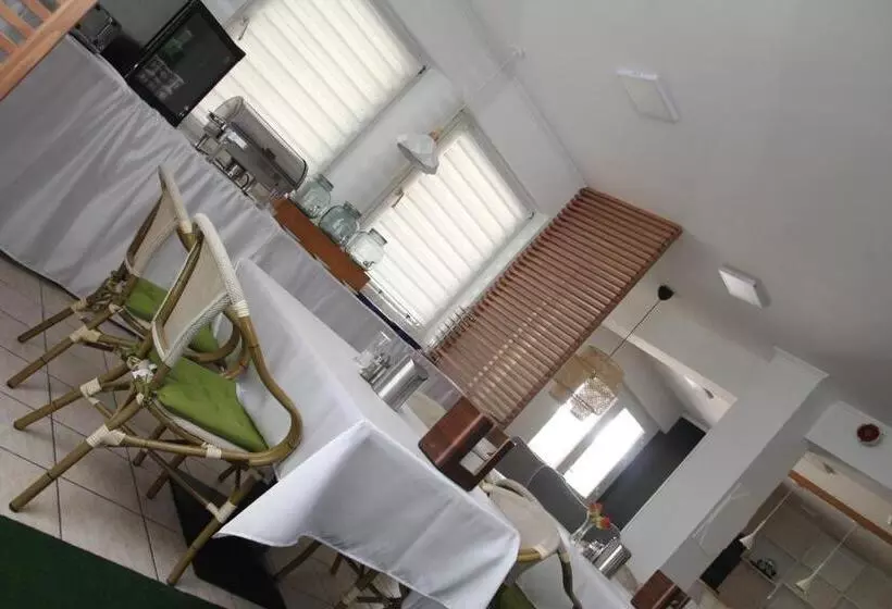 Aamiaismajoitus (B&B) Hévíz Springs   Kehidakustány