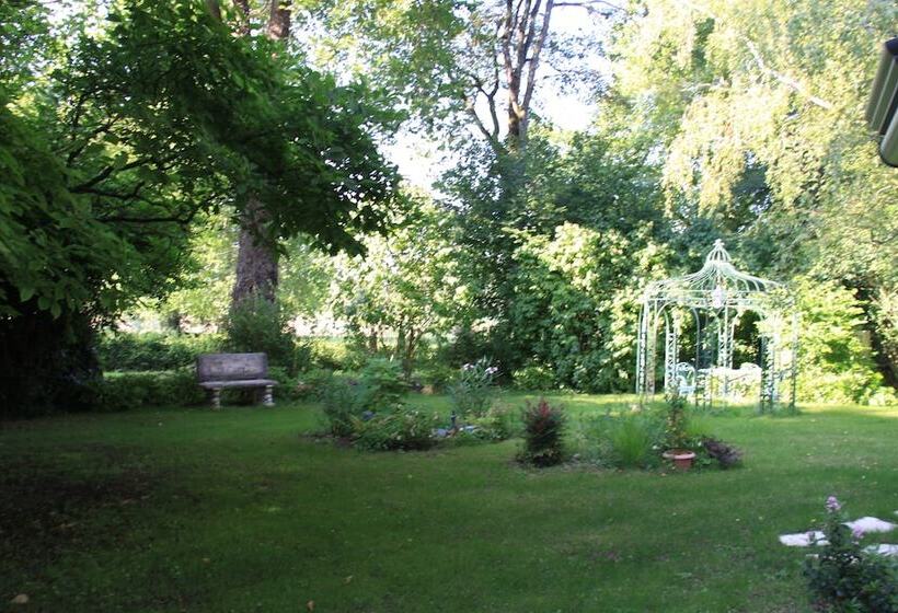 فندق Chateau De Coubloust