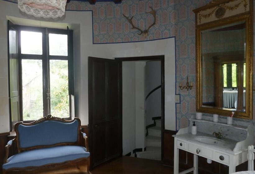 فندق Chateau De Coubloust