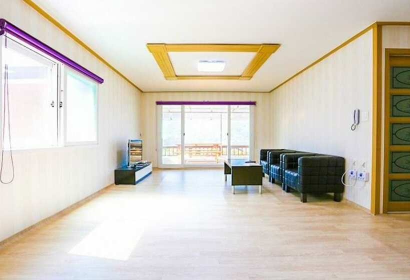 Hotel Hoengseong Mokkoji Pension