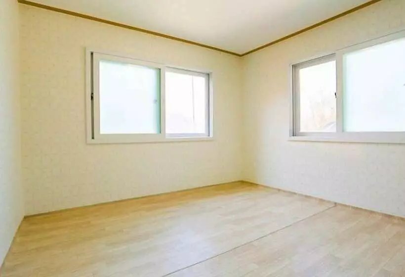 Hotelli Hoengseong Mokkoji Pension