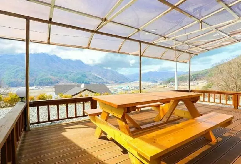 Hotelli Hoengseong Mokkoji Pension