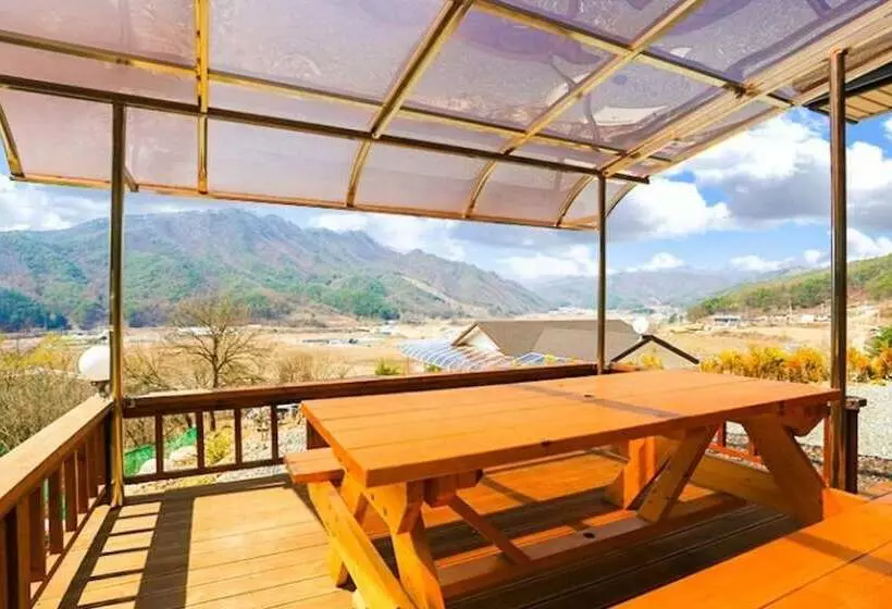 Hotelli Hoengseong Mokkoji Pension