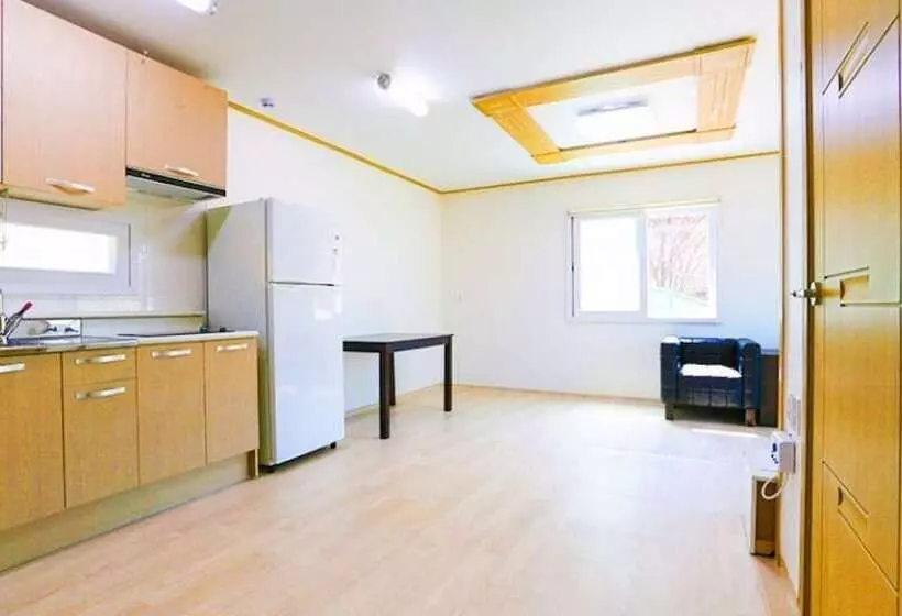 Hotelli Hoengseong Mokkoji Pension