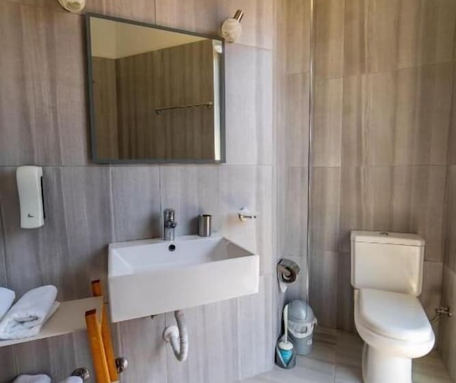 בית מלון כפרי Nebo