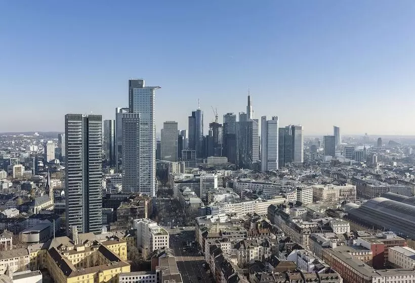 Hotelli NH Collection Frankfurt Spin Tower