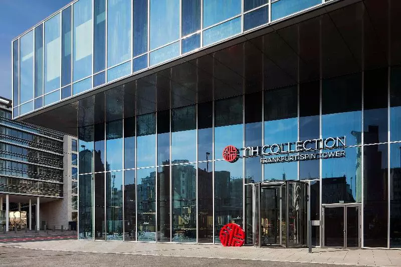 Hotelli NH Collection Frankfurt Spin Tower