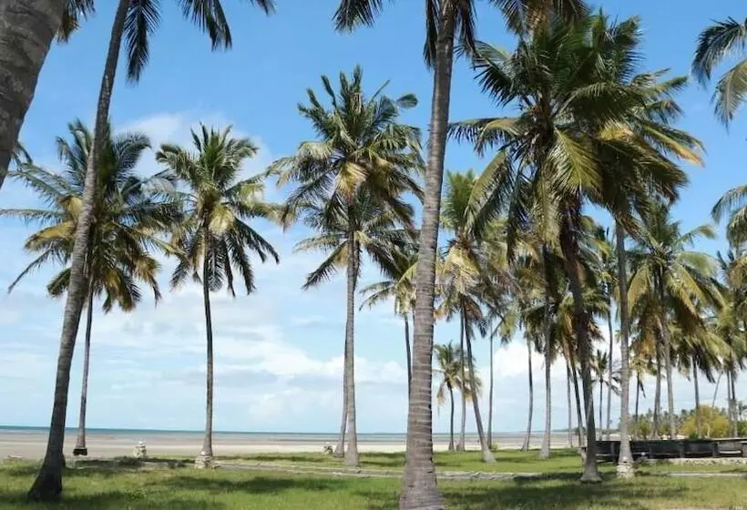 Hotelli Saadani Park