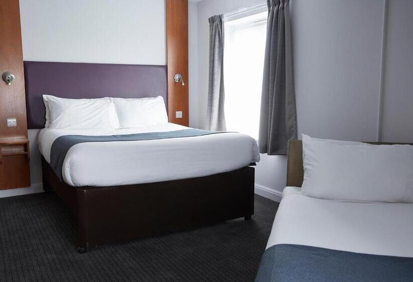 Отель The Bowman By Greene King Inns