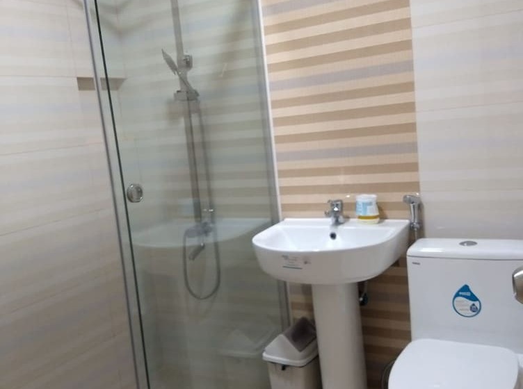 Dona Aurora Condotel By Oyo Rooms