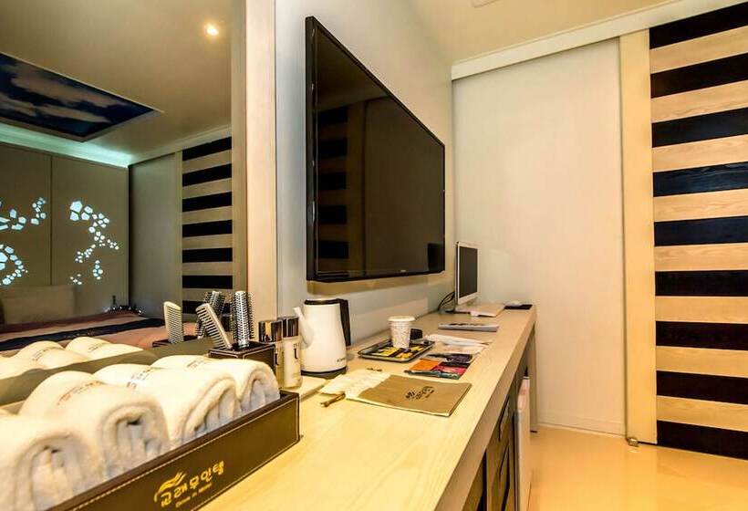 Gyorae Drive In Motel