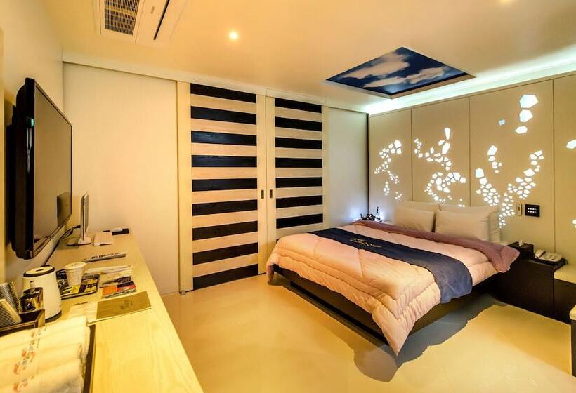 Gyorae Drive In Motel