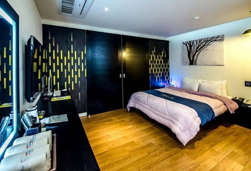 Gyorae Drive In Motel