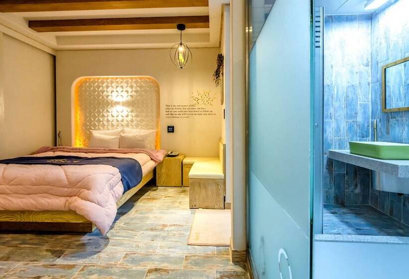 Gyorae Drive In Motel