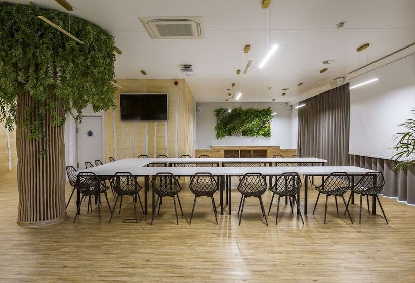 Bloom Hotel Airport Okęcie