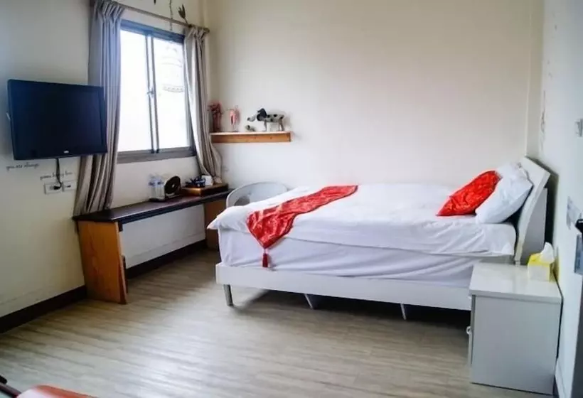 هتل Ding Ding B & B