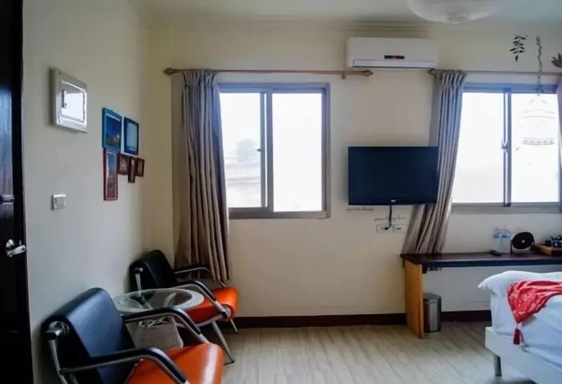 هتل Ding Ding B & B