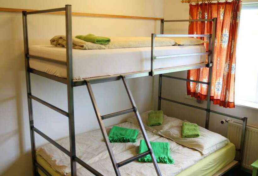 هتل Framtid Hostel