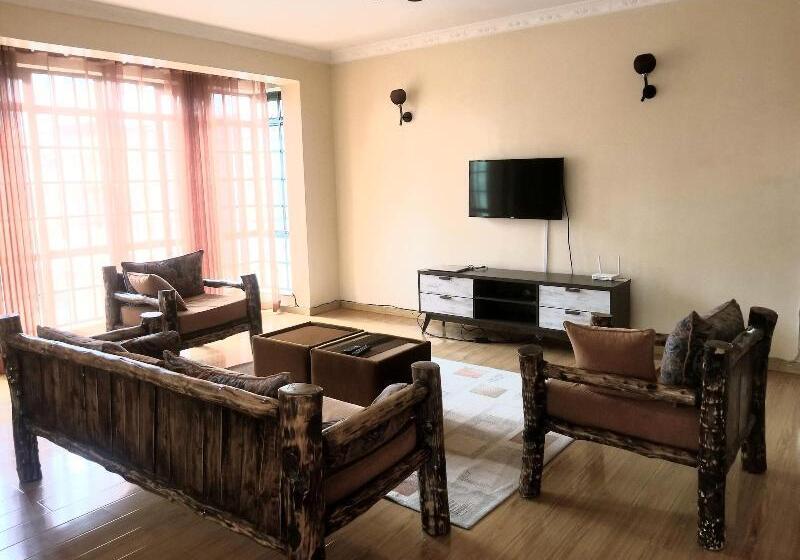 هتل Mani S Home Away From Home