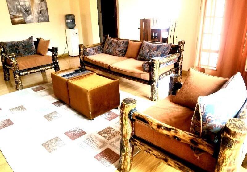 هتل Mani S Home Away From Home