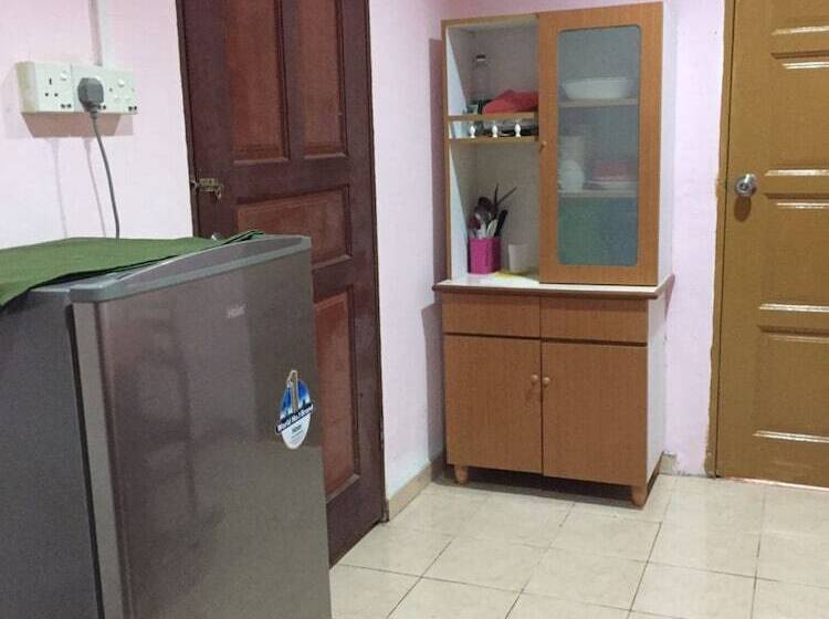 فندق Oyo Home 90352 Muan's Homestay