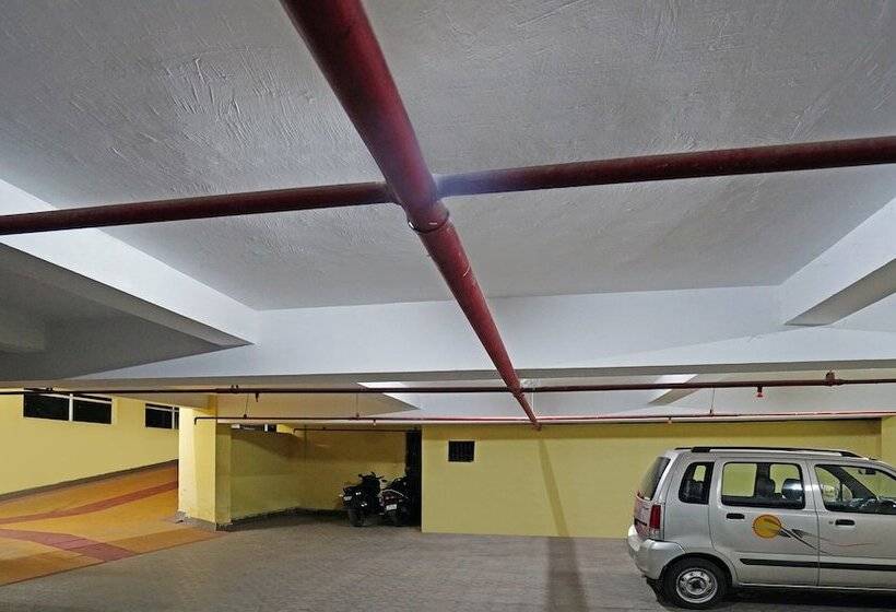 Hotelli Treebo Lazystay Grand Patia