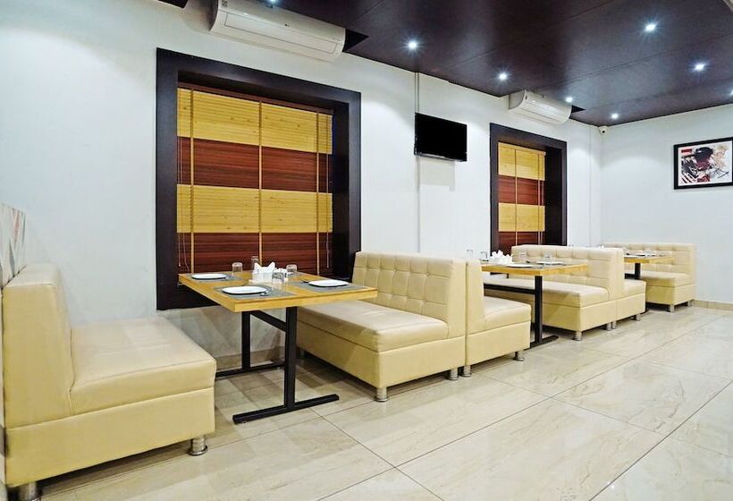 Hotelli Treebo Lazystay Grand Patia