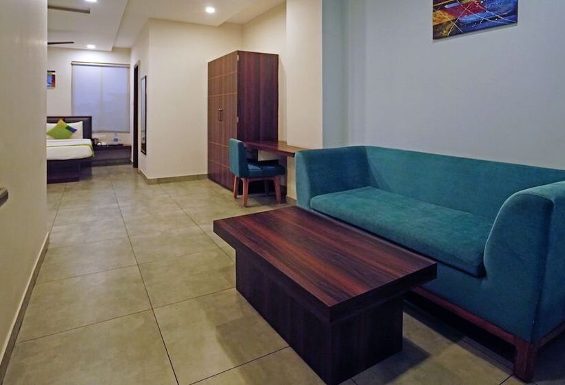 Hotelli Treebo Lazystay Grand Patia