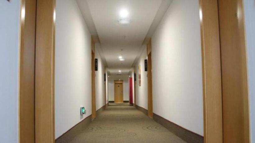 Отель Greentree Inn Pingdingshan Wanda Plaza Branch