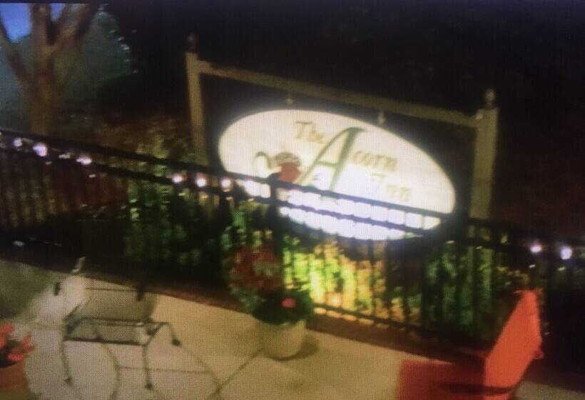 Отель Acorn Inn