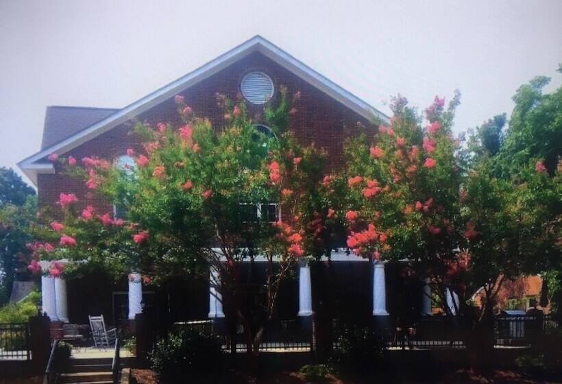 Отель Acorn Inn