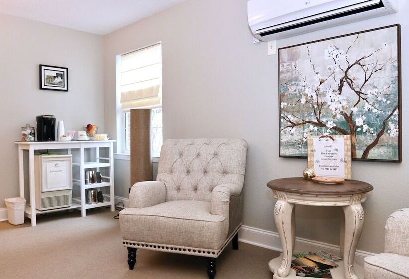 Отель Acorn Inn