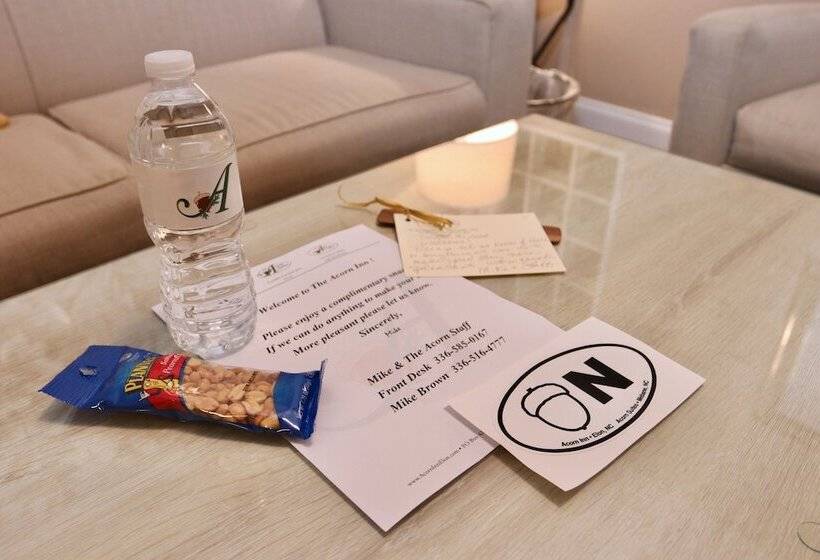 Отель Acorn Inn