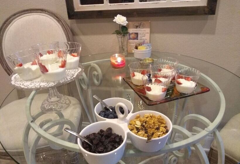 Отель Acorn Inn