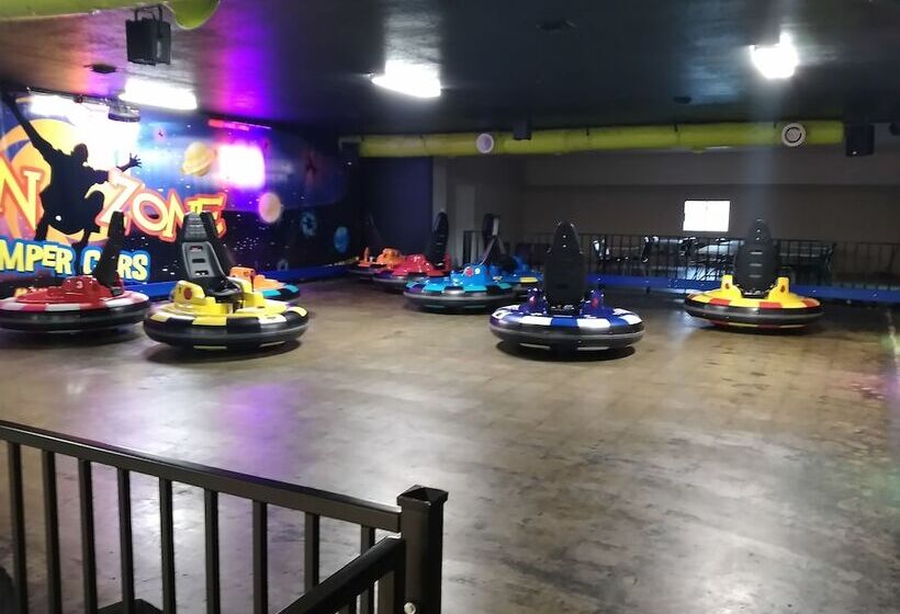 هتل All Seasons Lodge