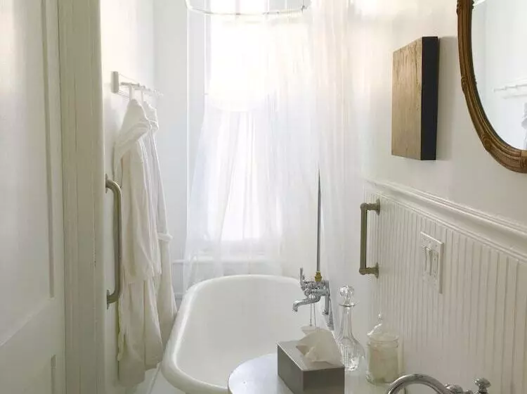 Hotelli Church Des Artistes Guest House