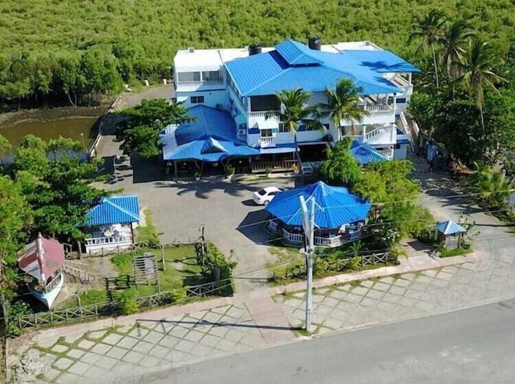 هتل Marina Del Mar