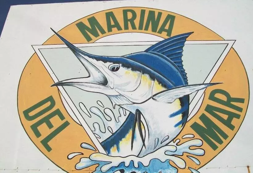 هتل Marina Del Mar