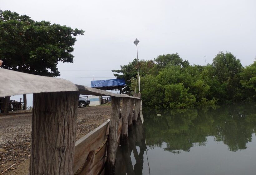 هتل Marina Del Mar